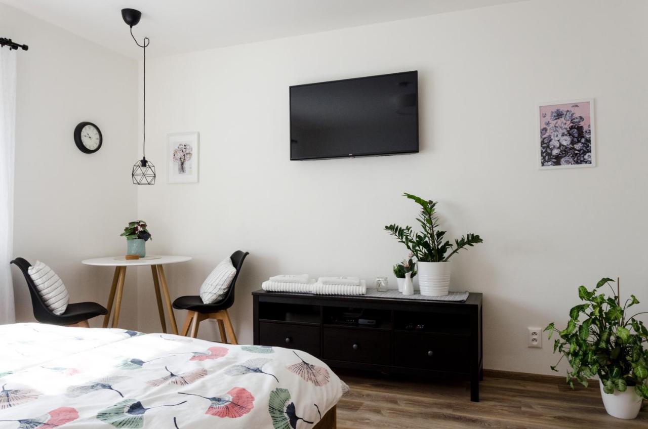 Apartmány u Kotačků Veverske Kninice Exterior foto